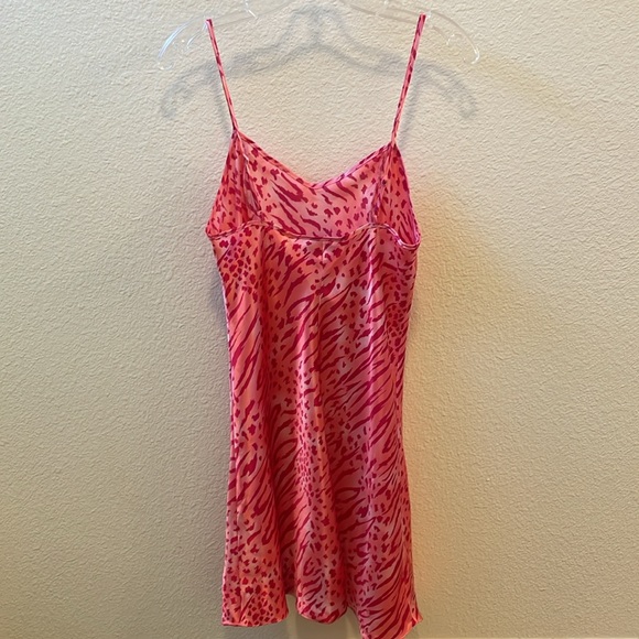 Private Luxuries Lingerie - Pink - Picture 2 of 7